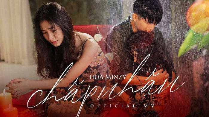 Những bản tình ca buồn vận vào đời thực của Hòa Minzy