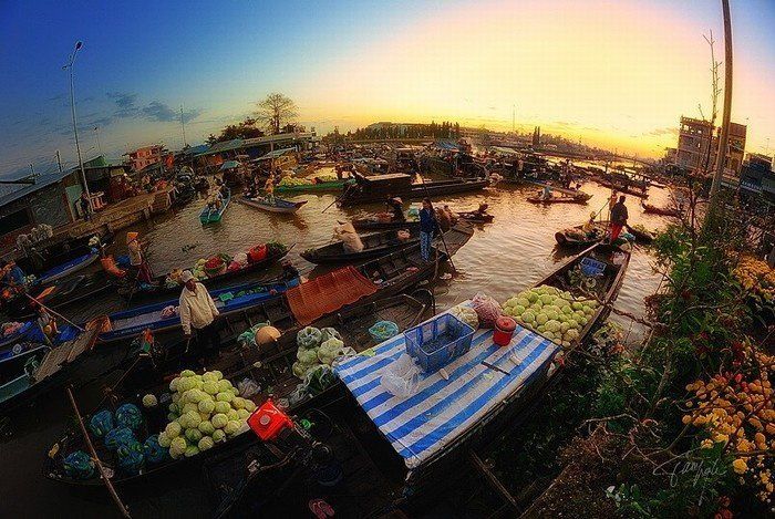 Những ngôi chợ đặc biệt nhất Việt Nam: lá cây cũng mua được đồ