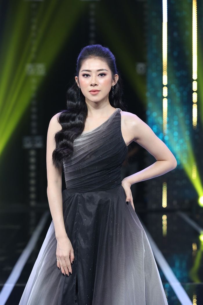 Nữ chính Người ấy là ai là fan girl may mắn có đầy đủ chữ kí cầu thủ