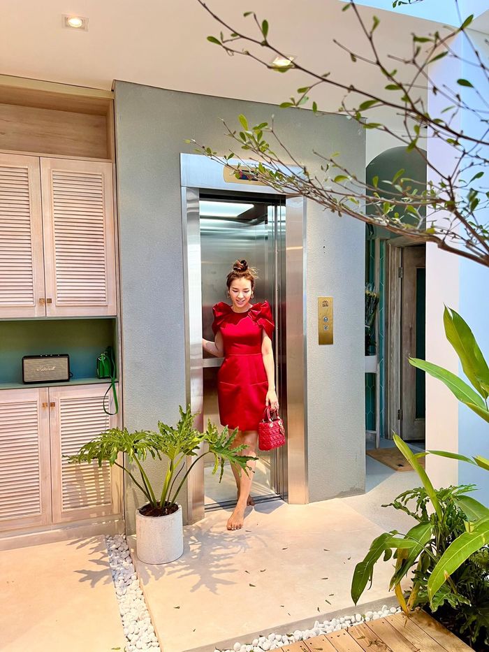 Phương Trinh Jolie - Lý Bình đón Tết 2022 trong căn nhà 5 tầng vừa tậu