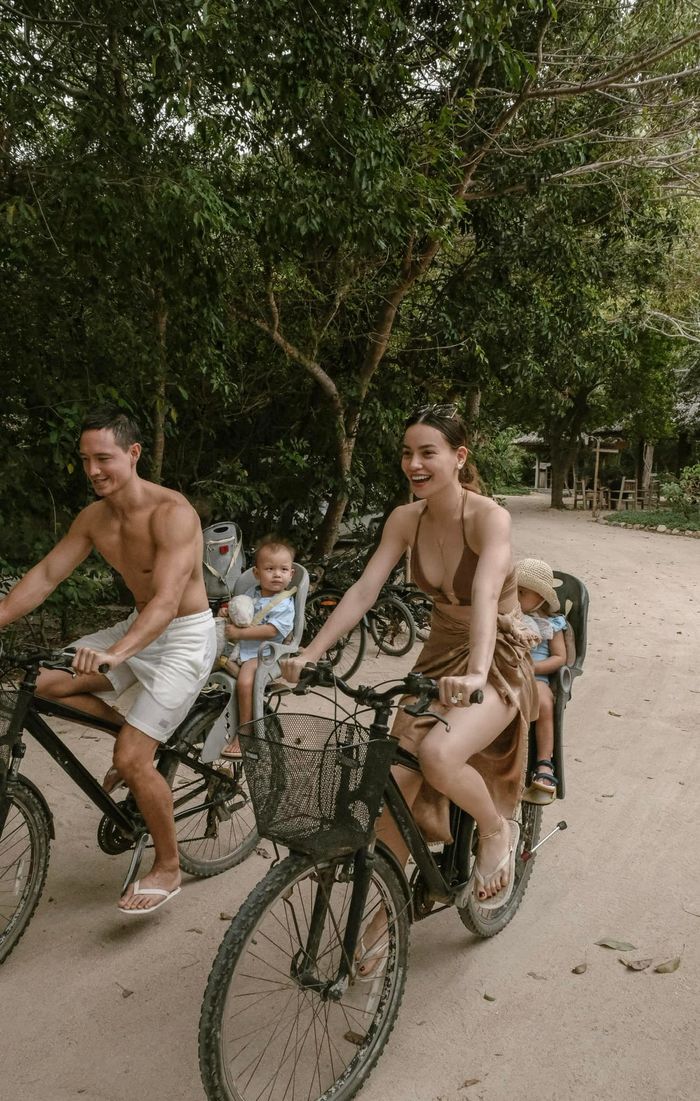 Sao Việt đi du lịch hâm nóng tình cảm: Trang Trần đi khám phá miền Tây
