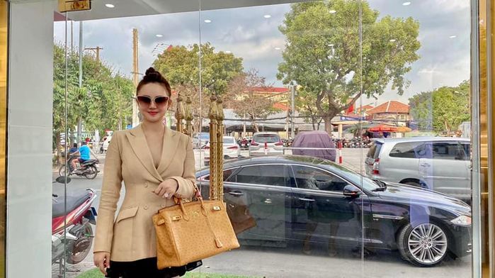Sao Việt mở công ty mới đầu năm: Lý Nhã Kỳ có phải nhất?
