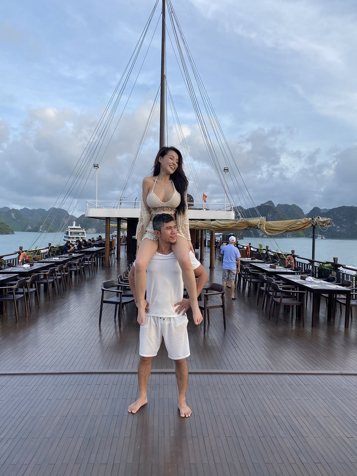 Sao Việt thể hiện tình cảm mọi lúc mọi nơi: Hà Hồ - Kim Lý như mới yêu