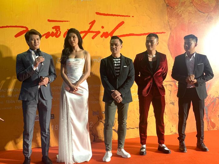 Sao Việt ủng hộ phim Minh Tú: Trương Ngọc Ánh đồng điệu với tình trẻ