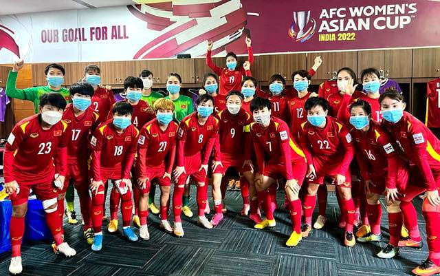 Sao Việt vỡ òa khi đội tuyển Việt Nam lần đầu vào chung kết World Cup