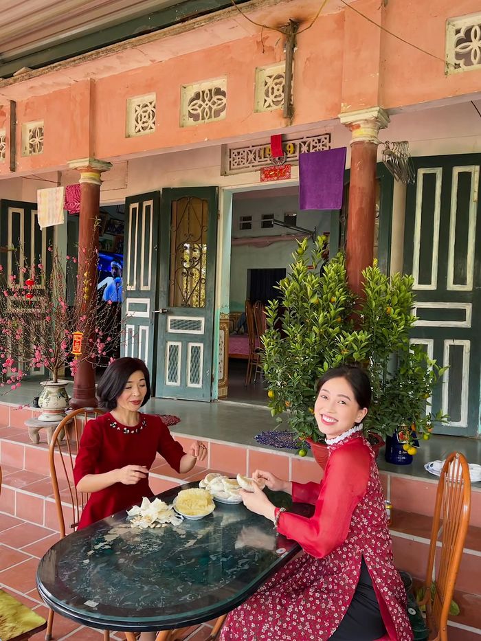 Sao Việt trước thềm Valentine 2022: Lê Bê La khoe chồng mới