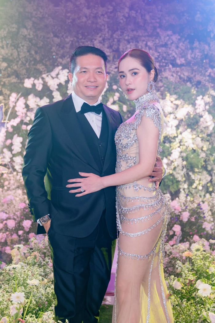 Chồng Đoàn Di Băng: Các bạn mãi mãi đứng sau lưng cô ấy xầm xì thôi