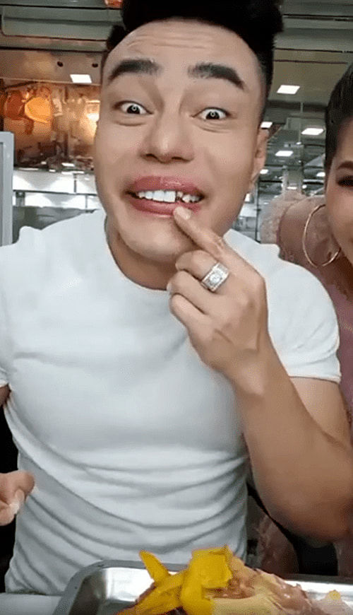 Sao Việt gặp điềm chẳng lành khi livestream: ái nữ Võ Hạ Trâm đòi sữa