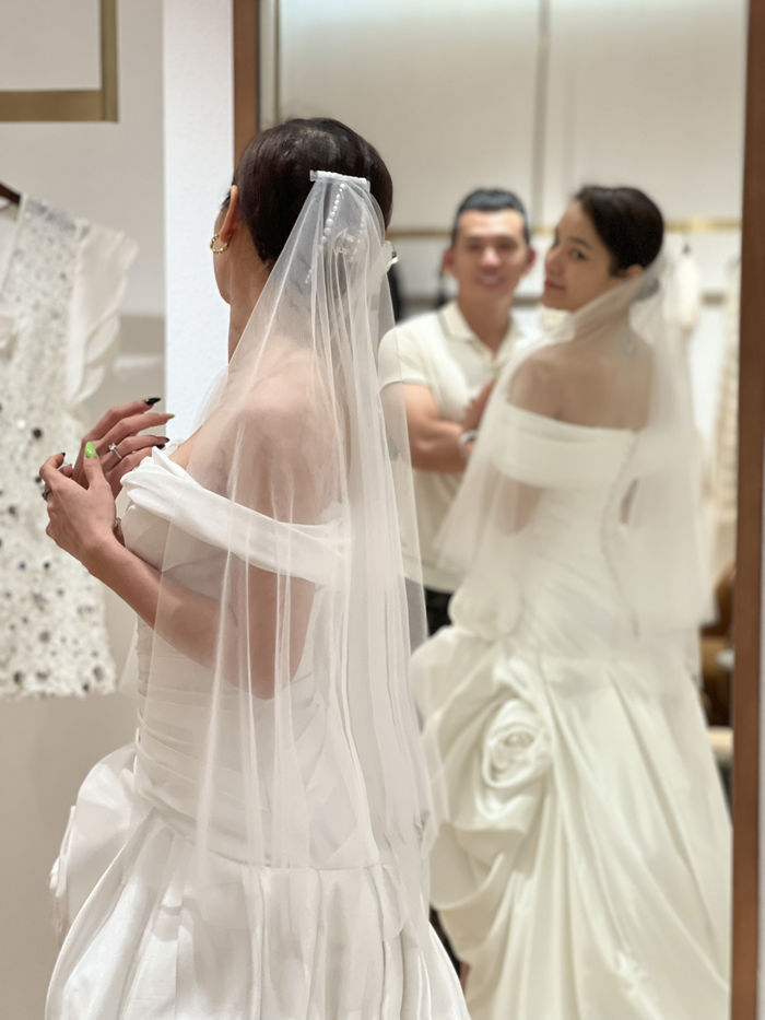 Tài sản của Lý Bình trước khi cầu hôn Phương Trinh Jolie