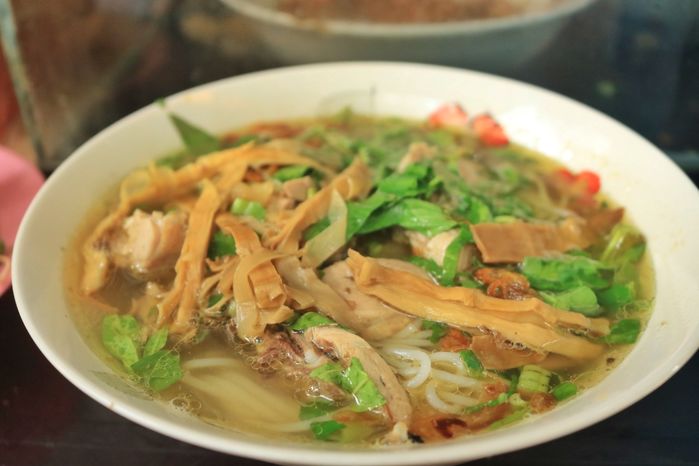Quán ăn hơn 30 năm tuổi lúc nào cũng kín bàn: Thực đơn 7 ngày 7 món
