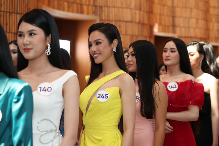 Dàn người đẹp quen mặt đi casting cuộc thi nhan sắc đình đám