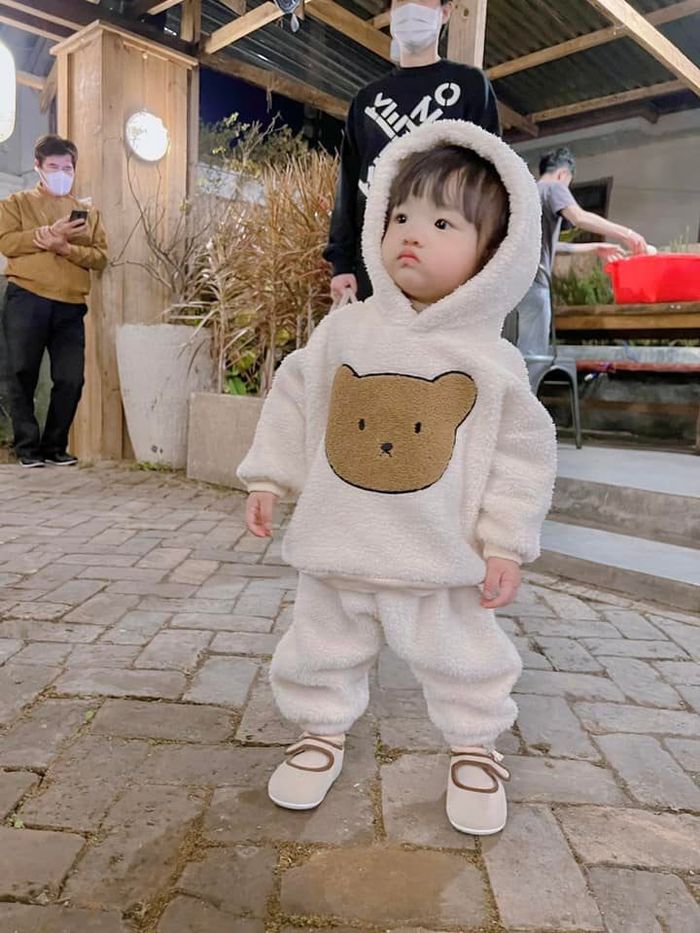 Ảnh hot sao Việt 18/3: Winnie lại quậy tung Đà Lạt