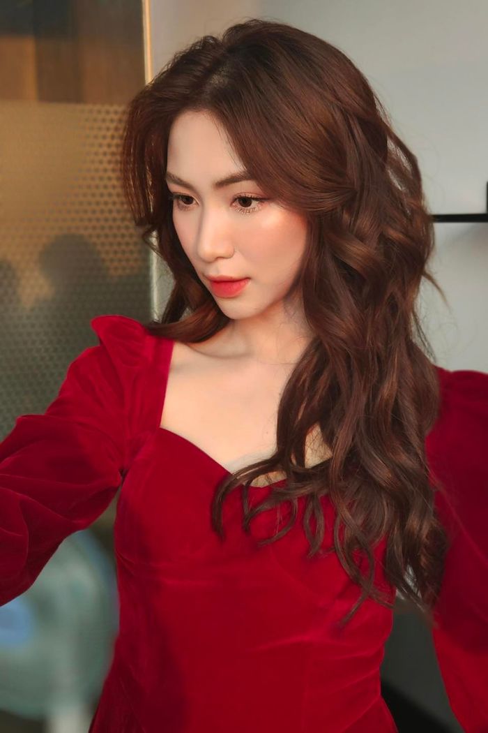 Ảnh hot sao Việt 18/3: Winnie lại quậy tung Đà Lạt