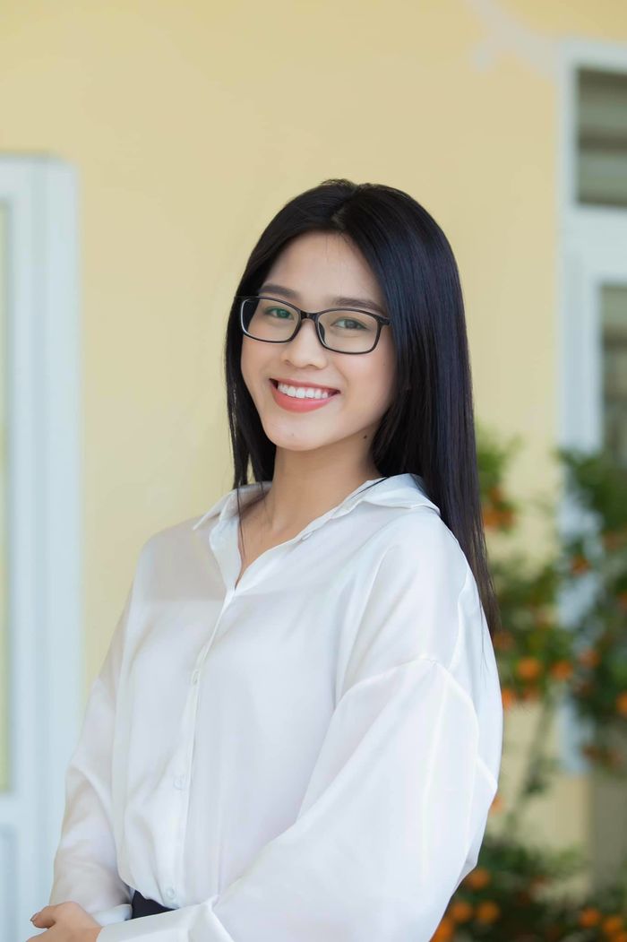 Ảnh thuở ngây ngô của Đỗ Thị Hà: Dậy thì thành Hoa hậu là có thiệt