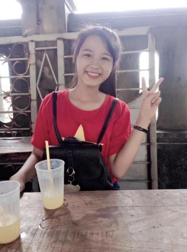 Ảnh thuở ngây ngô của Đỗ Thị Hà: Dậy thì thành Hoa hậu là có thiệt