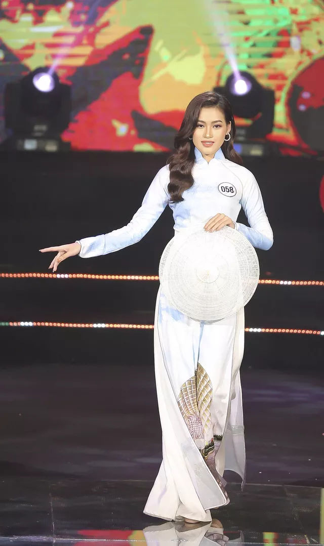 Bản sao nối tiếp bản chính thành Hoa hậu: Đỗ Thị Hà có chị em sinh đôi
