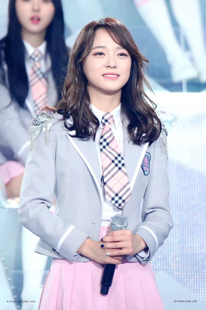Hyo Seop - Se Jeong: Đàng trai suýt làm idol, đàng gái toàn năng