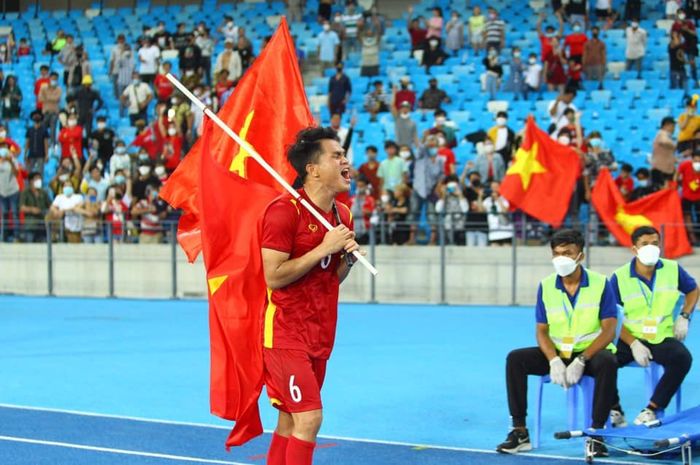 Cầu thủ U23 Việt Nam xây nhà báo hiếu bố mẹ khi mới 22 tuổi