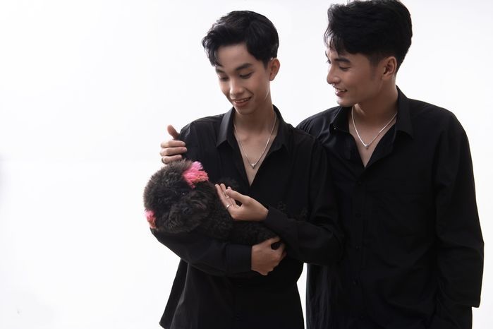 Chuyện tình 2 chàng trai miền Tây: Tặng vàng không đợi dịp miễn em vui
