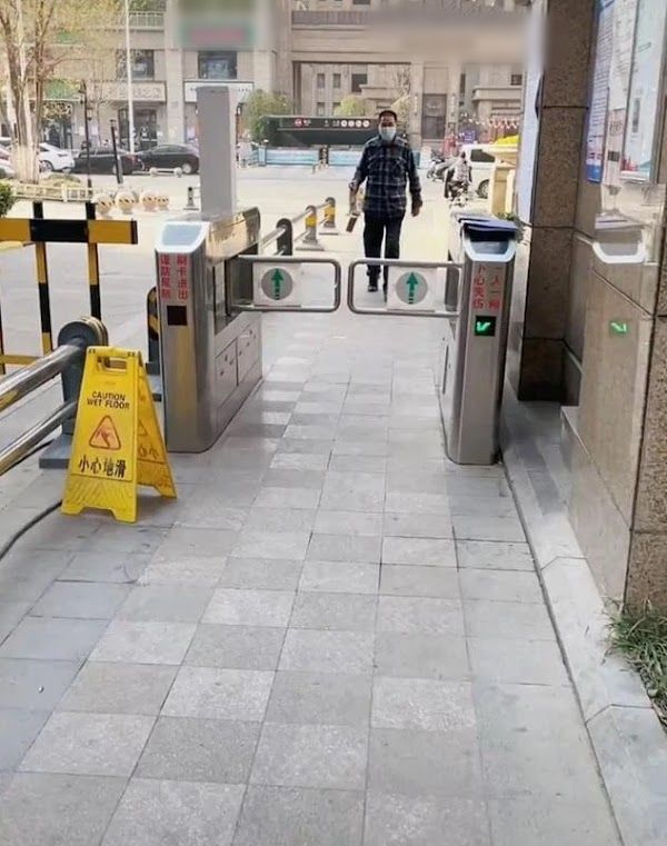 Con dâu vội đi làm quên ăn sáng, bố chồng có hành động vô cùng ấm