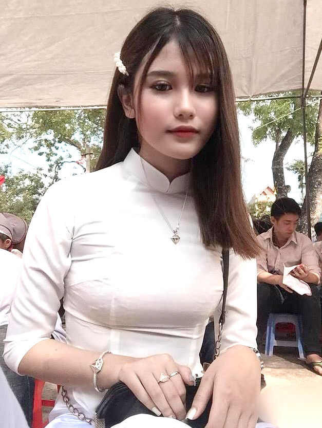 Con gái 18 tuổi của Hiệp Gà: xinh như hoa hậu, ước mơ làm bác sĩ