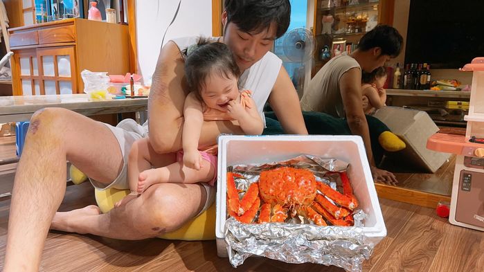 Con gái Pha Lê càng lớn càng xinh, mẹ hứa bảo hộ đến năm 25 tuổi