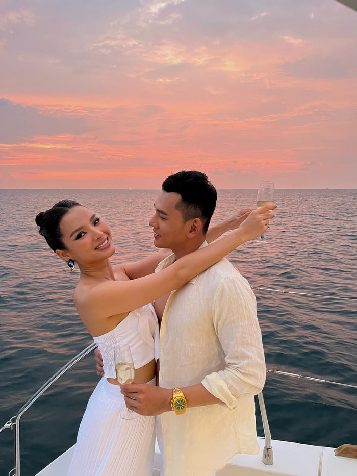 Đám cưới của Phương Trinh Jolie: Mời 200 khách, cô dâu diện 3 váy cưới