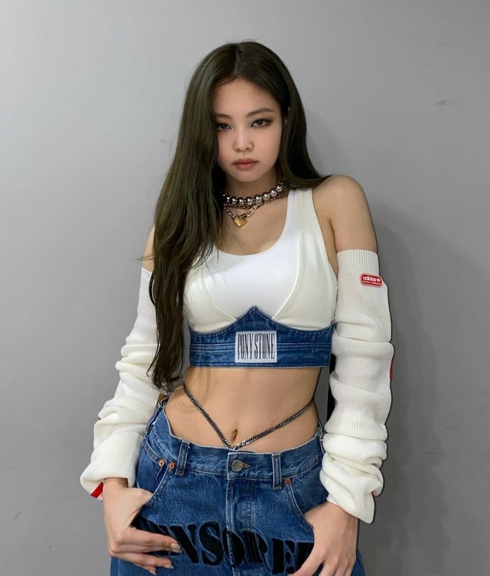 Dàn sao Kpop tích cực lăng xê quần cạp trễ: Jennie đi trước cả trend