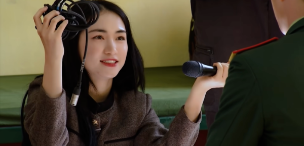 Đức Phúc - Erik chu đáo chuẩn bị đồ cho Hòa Minzy lên đường nhập ngũ