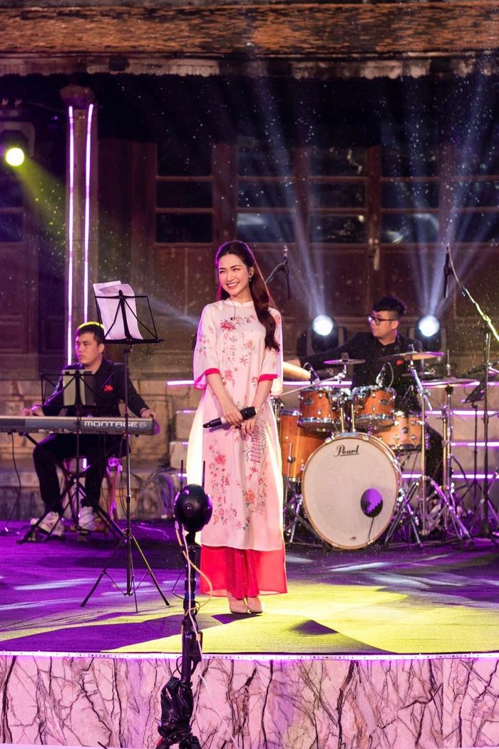 Sức khỏe của các ca sĩ hậu Covid-19: Hòa Minzy đáng lo ngại