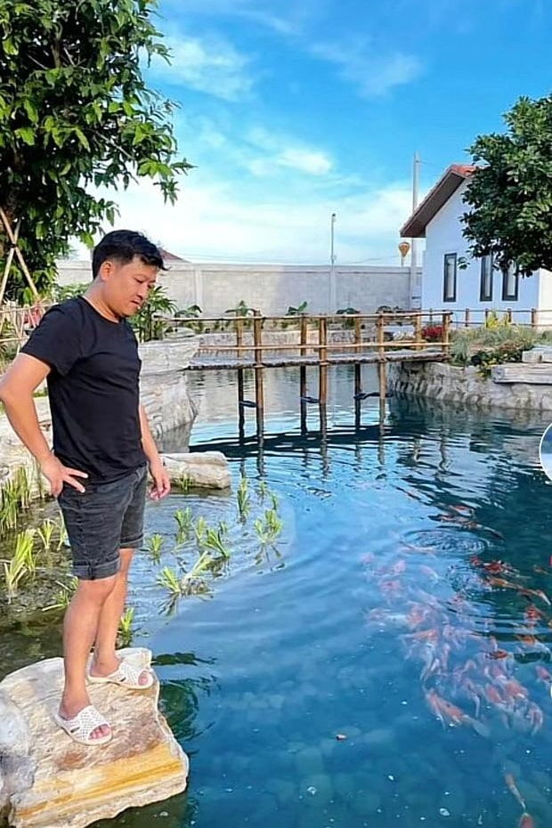 Hồ cá Koi bạc tỷ trong biệt thự đi mỏi chân của sao Việt