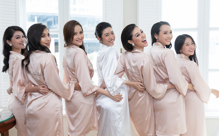 Hoa hậu Khánh Vân cứ lên đồ đi đám cưới là khiến cô dâu phải dè chừng
