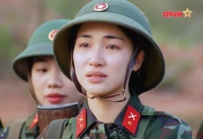 Hòa Minzy mặt mộc cân đẹp cam thường: Mẹ bỉm xinh nhất là đây