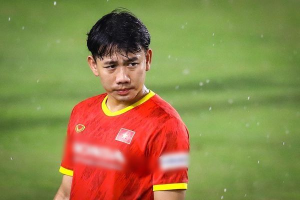 Cầu thủ đội tuyển Việt Nam báo hiếu cha mẹ như thế nào?