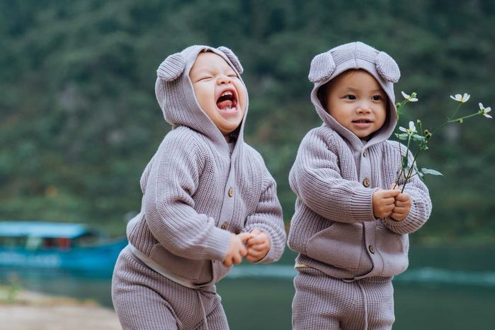Hội sao việt mê Leon - Lisa: Trấn Thành tự nhận giống cậu ú lúc bé