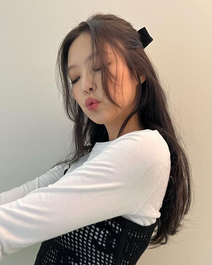 Idol chuyên gặp phốt: Jennie càng nổi tiếng lại càng bị soi mạnh