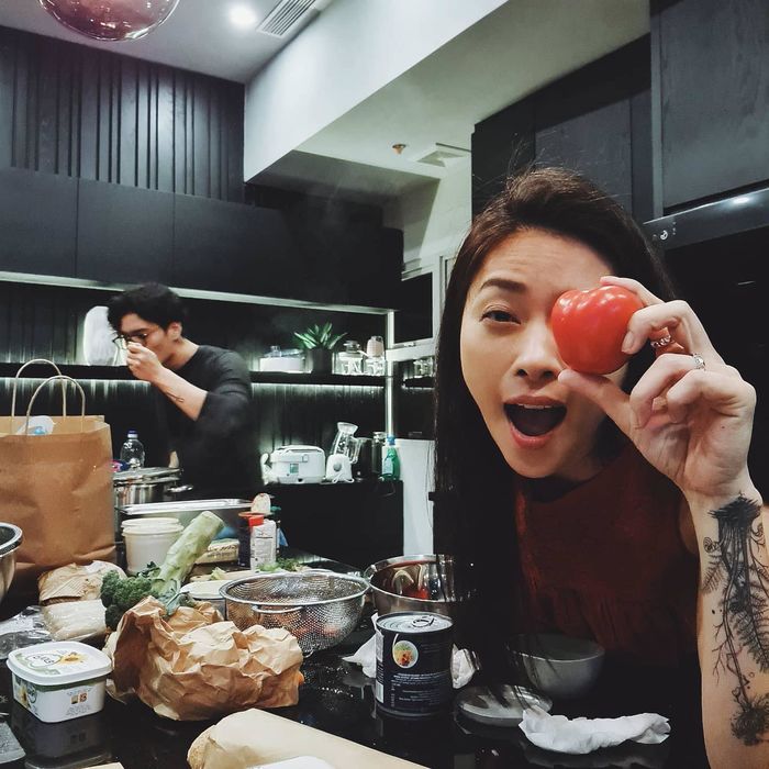 Khi hoa cưới Vbiz ứng nghiệm: Ngô Thanh Vân được tình trẻ cầu hôn