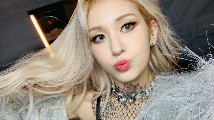Dàn idol Kpop khiến netizen phát sốt vì quá giống nhân vật đồ hoạ