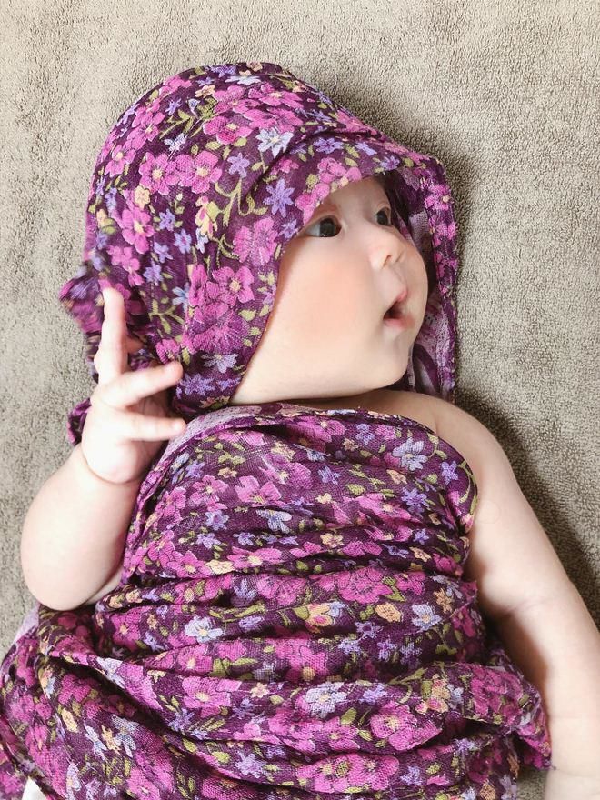 Lấy chồng Hàn, cô thợ làm tóc đẻ con gái xinh đẹp như thiên thần