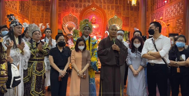 Lễ tưởng niệm NSƯT Ngọc Đáng: Bồ Tát Việt Hương lại lo hậu sự