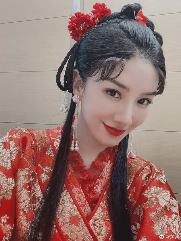 Lên nhầm kiệu hoa được chồng như ý bị chê: Sạn to từ trang phục
