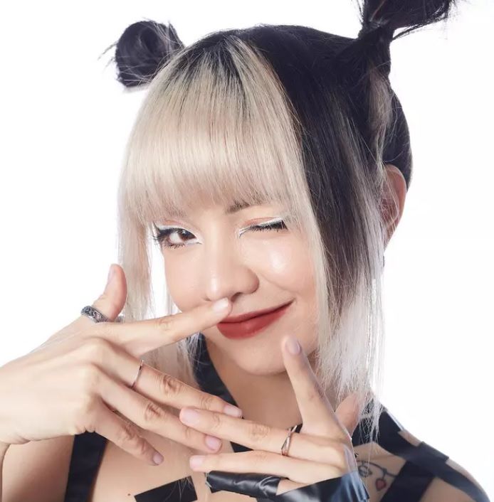 Lisa VN bị dìm nhan sắc: Ảnh tự đăng với ảnh MV nhìn như 2 người