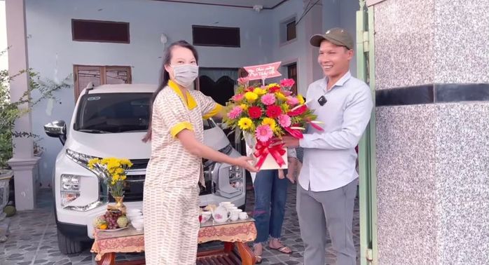 Lộc Fuho mở tiệc rửa xe ở nhà mới xây: hành trình nỗ lực đổi đời