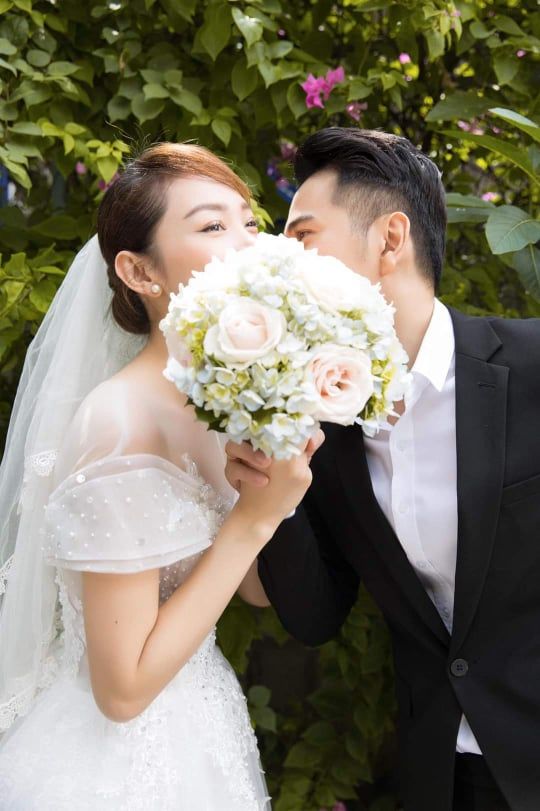 Minh Hằng nói về chồng sắp cưới: Bên anh ấy tôi là nữ hoàng