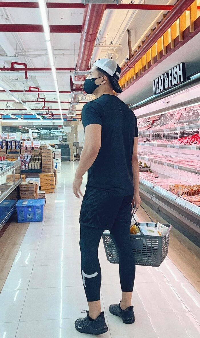 Mỹ nhân Việt chưa kết hôn đã được nửa kia hầu tận răng