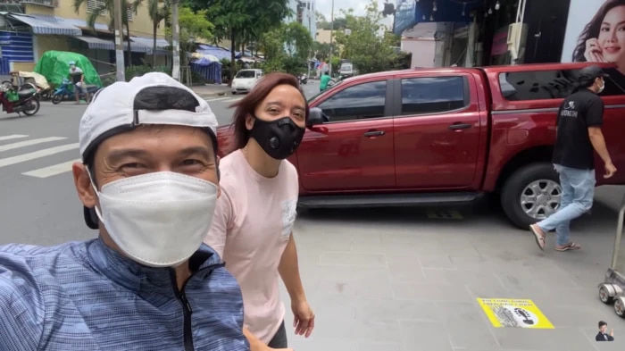 Mỹ nhân Việt tặng xe cho chồng: Kha Ly tặng Thanh Duy kèm lời nhắn nhủ