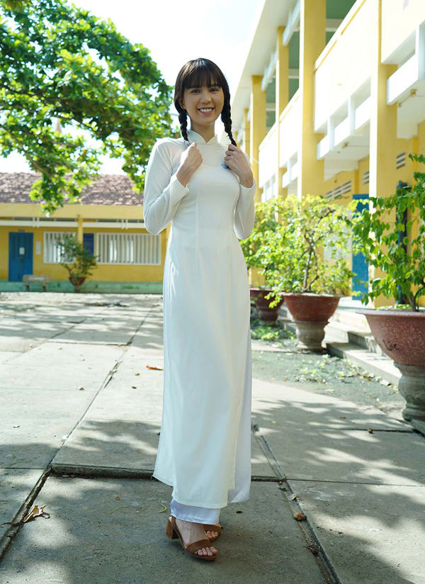 Mỹ nhân Việt tết tóc 2 bên: H'Hen Niê, Kim Duyên như búp bê Annabelle