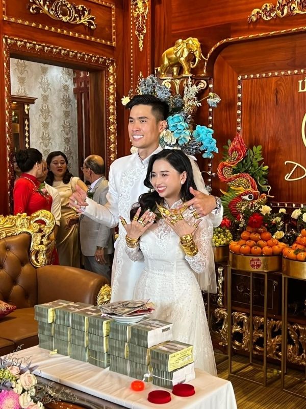 Những cô dâu hot nhất đầu tháng 3: Có người được 100 lượng vàng
