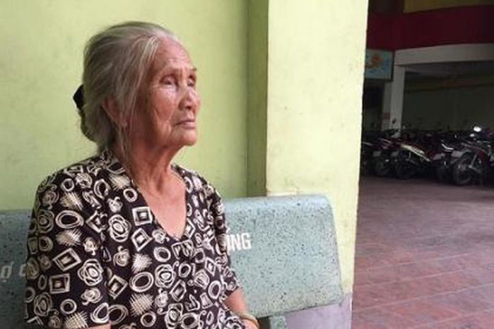 NSƯT Hồng Sáp miệt mài mưu sinh ở tuổi U90, được Quyền Linh giúp đỡ