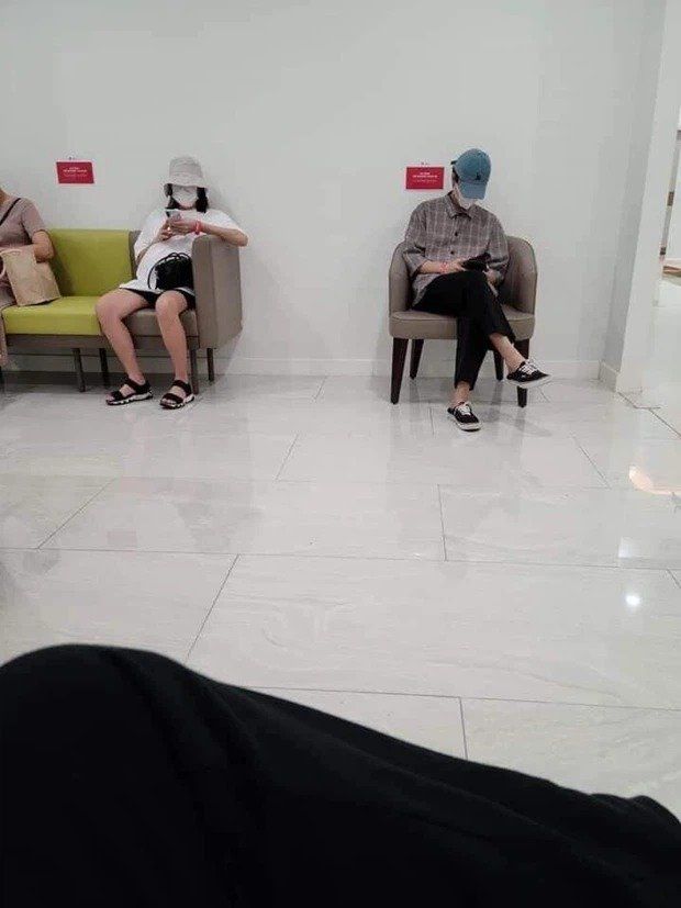 Sao nam tên Anh Tú: người cầu hôn Lyly, người yêu tình cũ Quang Hải